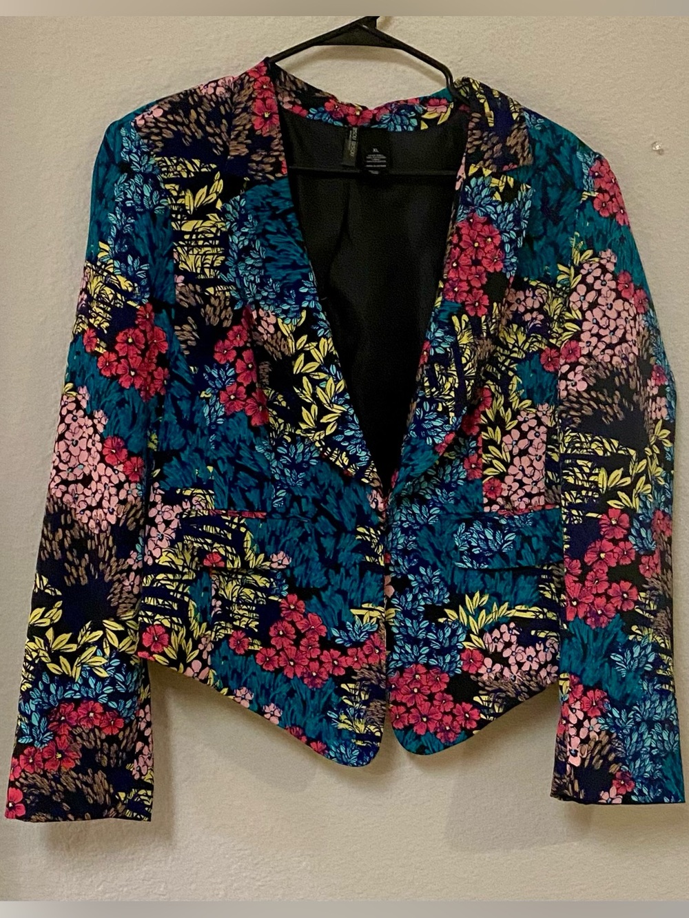 Bisou Bisou Floral Cropped Blazer Jacket in Teal & Pink - Quick List For Live